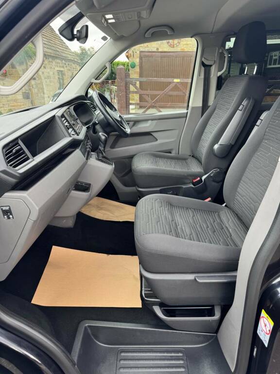 Volkswagen Transporter Shuttle 2.0 Tdi Se Dsg Swb Euro 6 Ss Black #4
