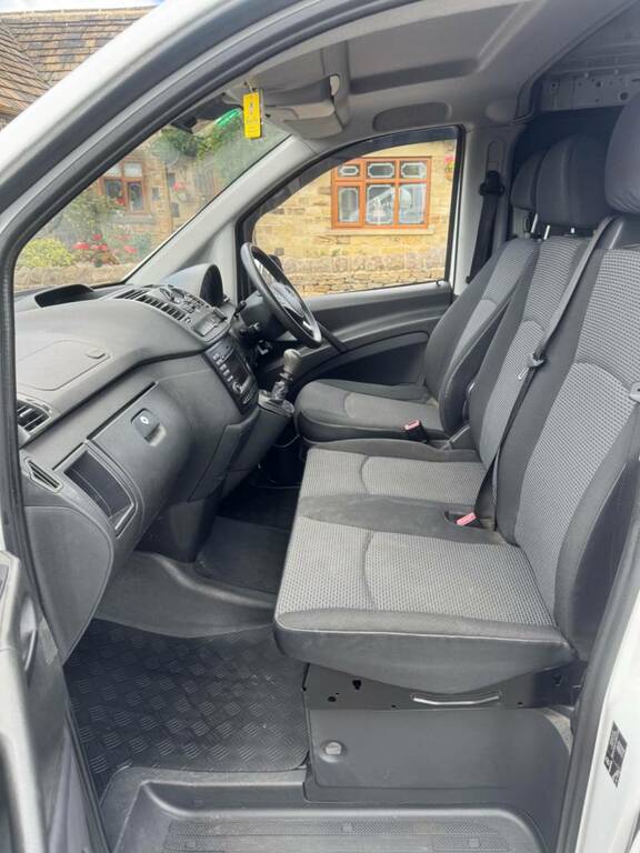 Mercedes-Benz Vito 2.1 113 Cdi L1 White #3