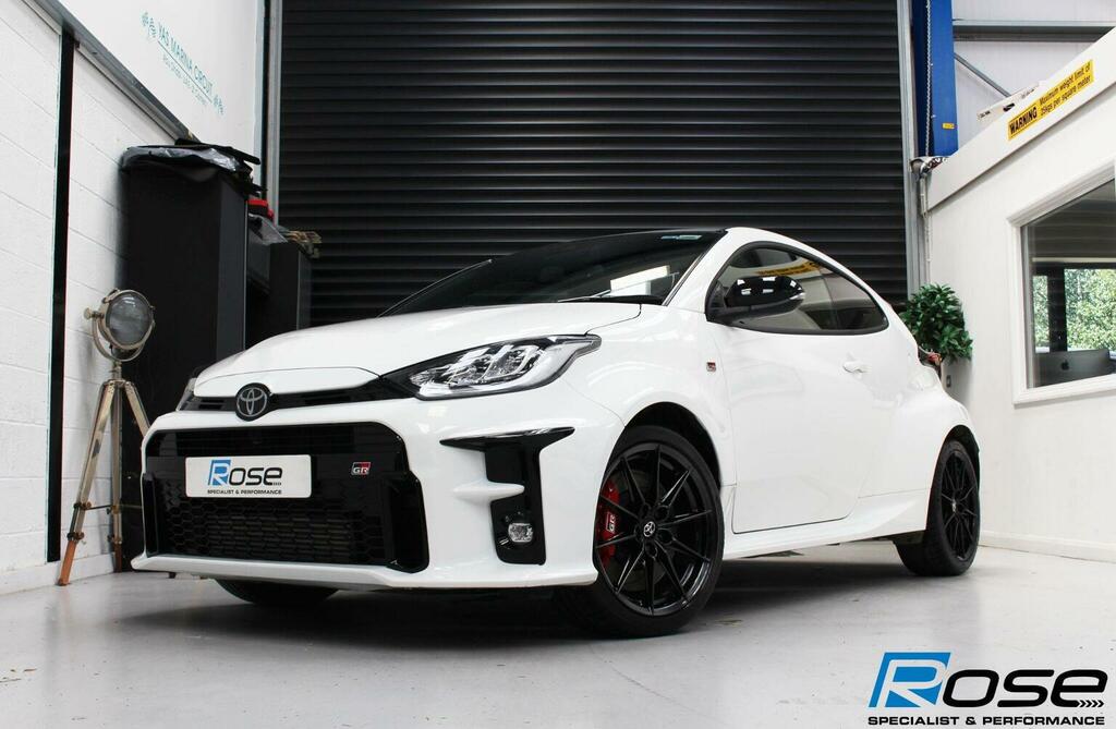 Toyota Yaris 1.6T Gr Circuit Awd Euro 6 White