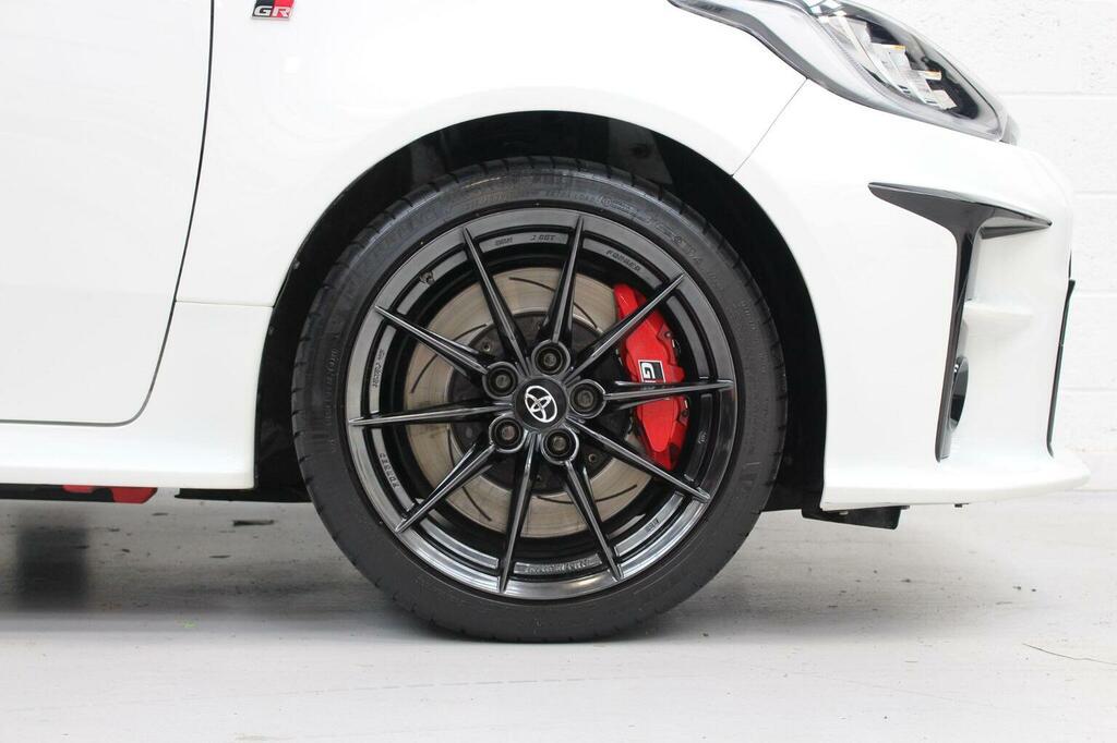 Toyota Yaris Excel Red #38