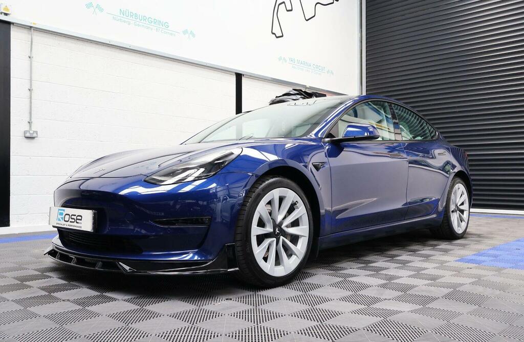 Tesla Model 3 Saloon Blue #3