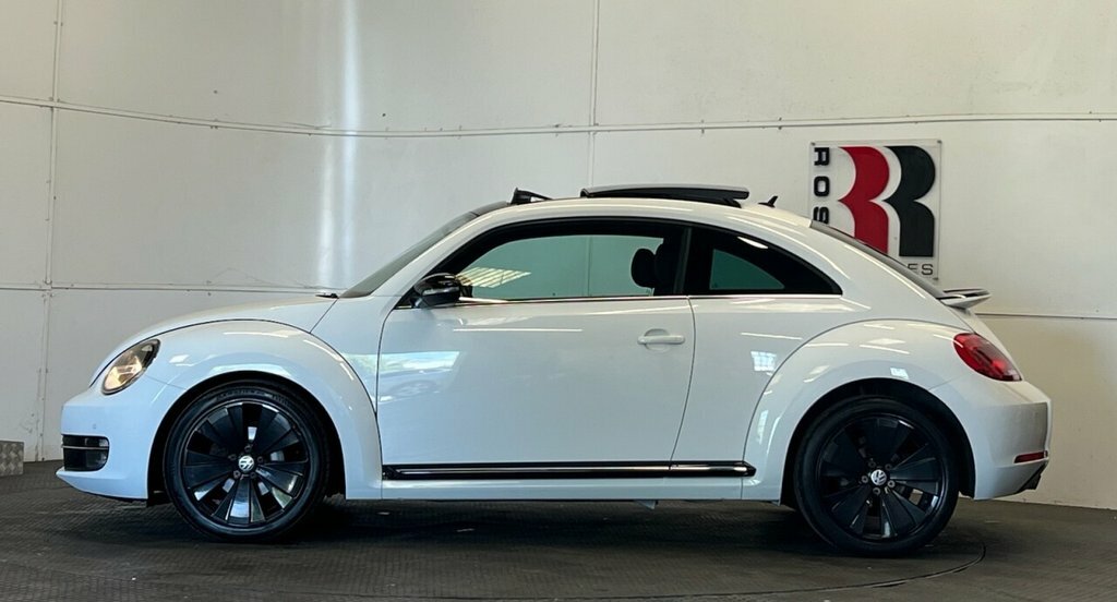 Volkswagen Beetle 2L Sport White #6