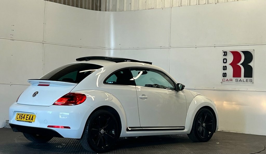 Volkswagen Beetle 2L Sport White #3