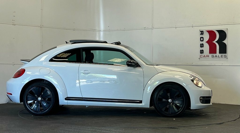 Volkswagen Beetle 2L Sport White #2