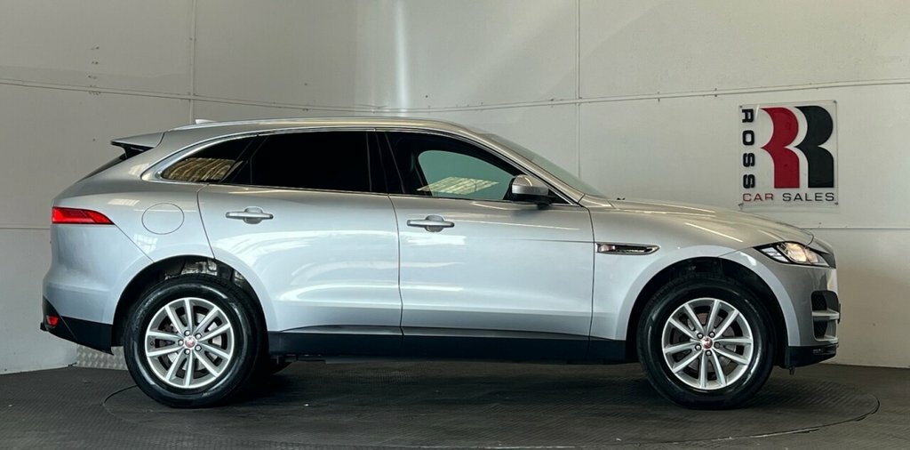 Jaguar F-Pace Prestige Silver #2