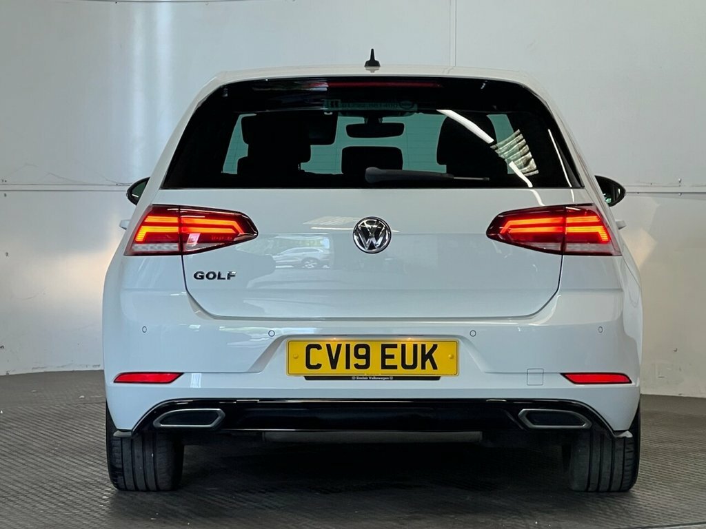 Volkswagen Golf 1.5L R-line CV19EUK White #4