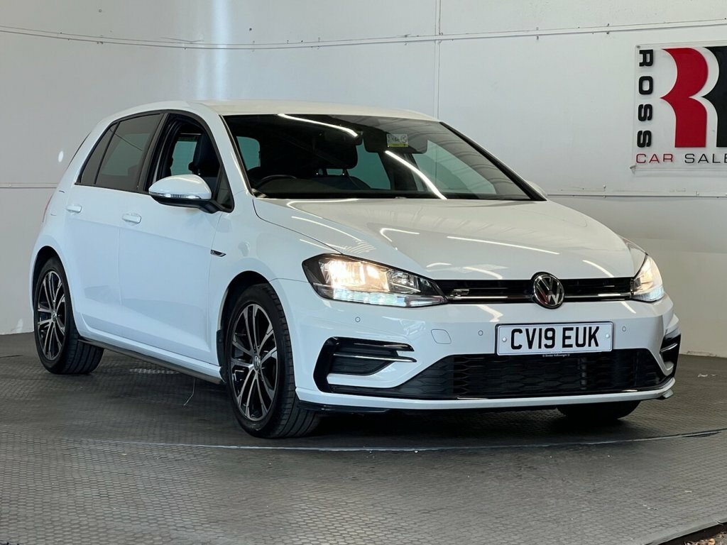 Volkswagen Golf 1.5L R-line CV19EUK White