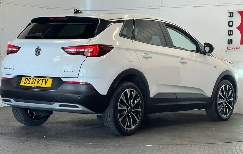 Vauxhall Grandland X 1.2L Elite Nav DS21KTV White #3