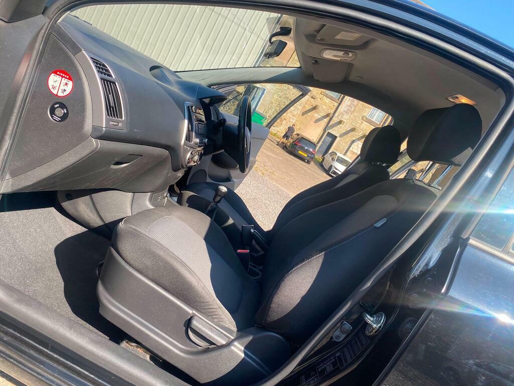 Hyundai I20 Hatchback 1.2 Active 2013 Black #15