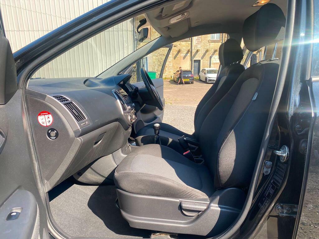 Hyundai I20 Hatchback 1.2 Active 2013 Black #13