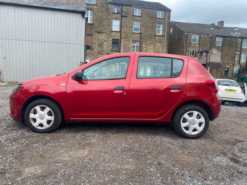 Dacia Sandero 1.2 Ambiance Euro 5 Red #4