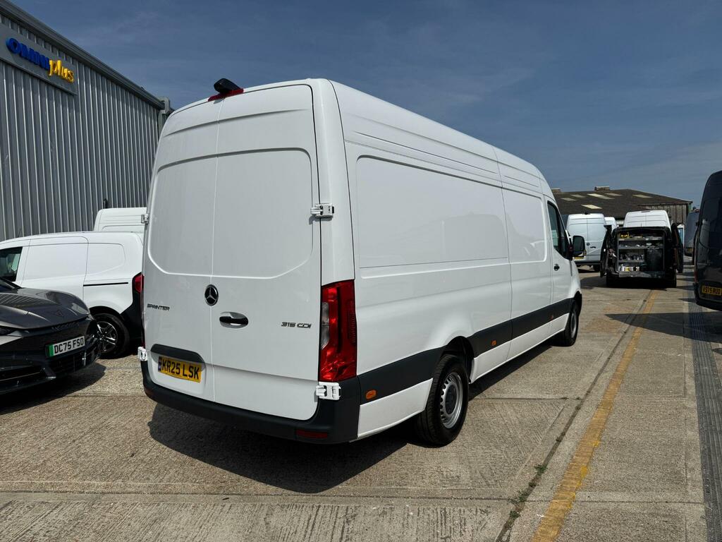 Mercedes-Benz Sprinter 2.0 315 Cdi Pro G-tronic Rwd L3 H2 Euro 6 Ss KR25LSK White #4