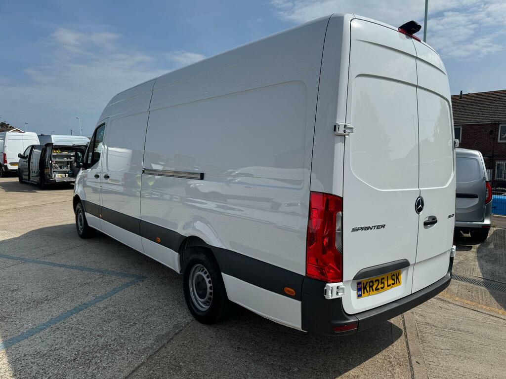 Mercedes-Benz Sprinter 2.0 315 Cdi Pro G-tronic Rwd L3 H2 Euro 6 Ss KR25LSK White #6