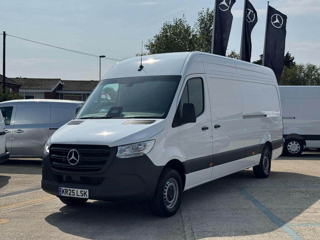 Mercedes-Benz Sprinter 2.0 315 Cdi Pro G-tronic Rwd L3 H2 Euro 6 Ss White