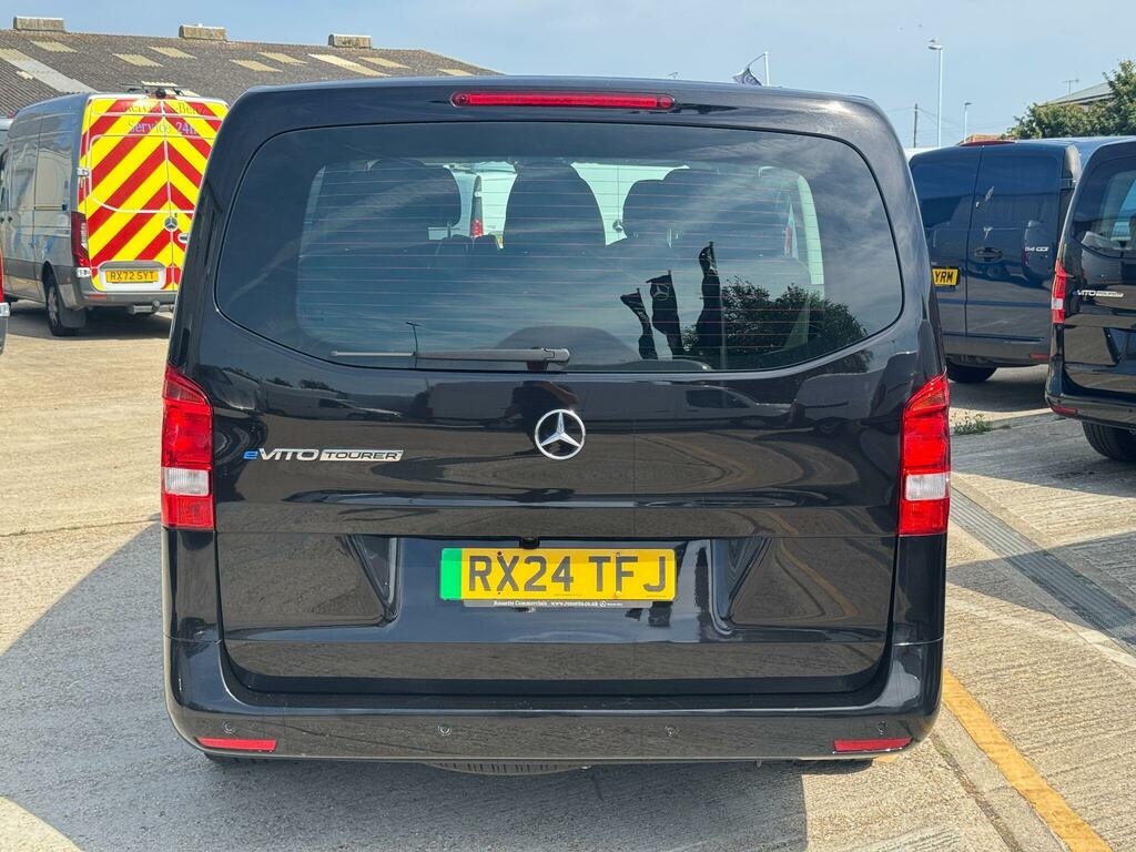 Mercedes-Benz eVito 100Kwh Premium Tourer Double Cab Black #5
