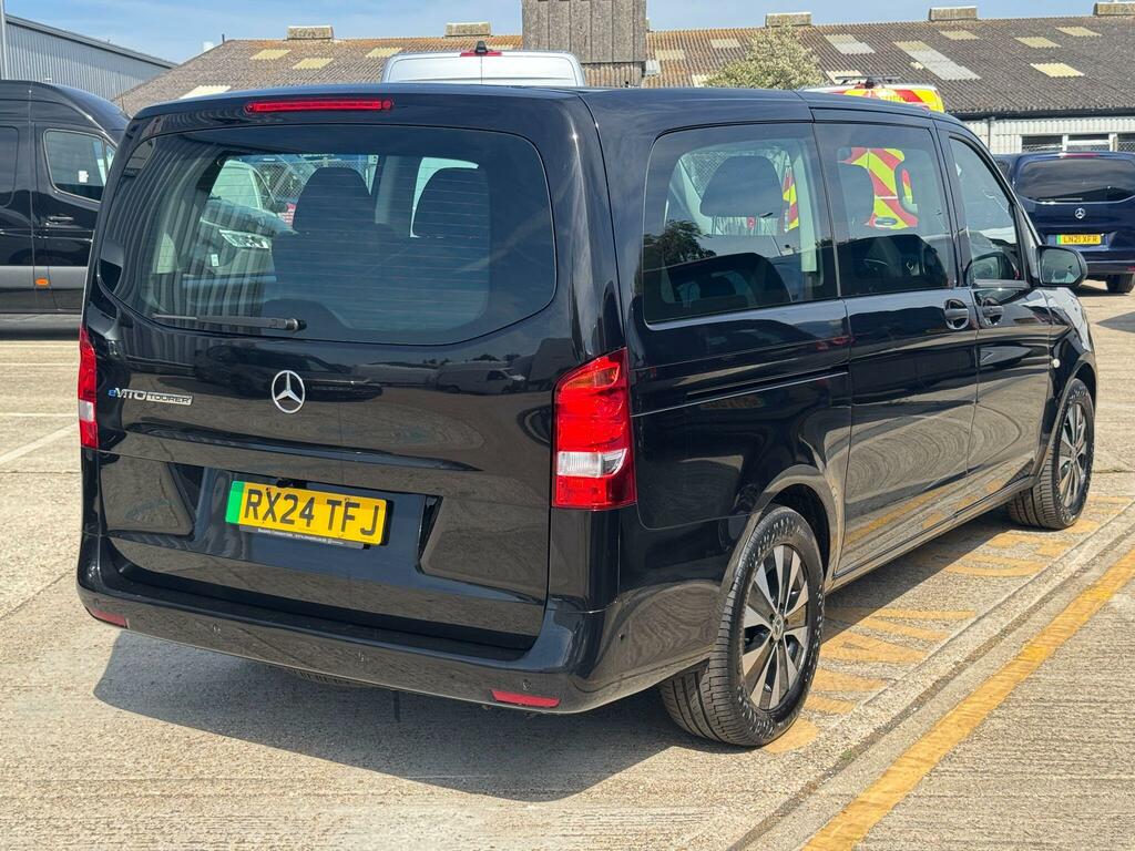 Mercedes-Benz eVito 100Kwh Premium Tourer Double Cab Black #4