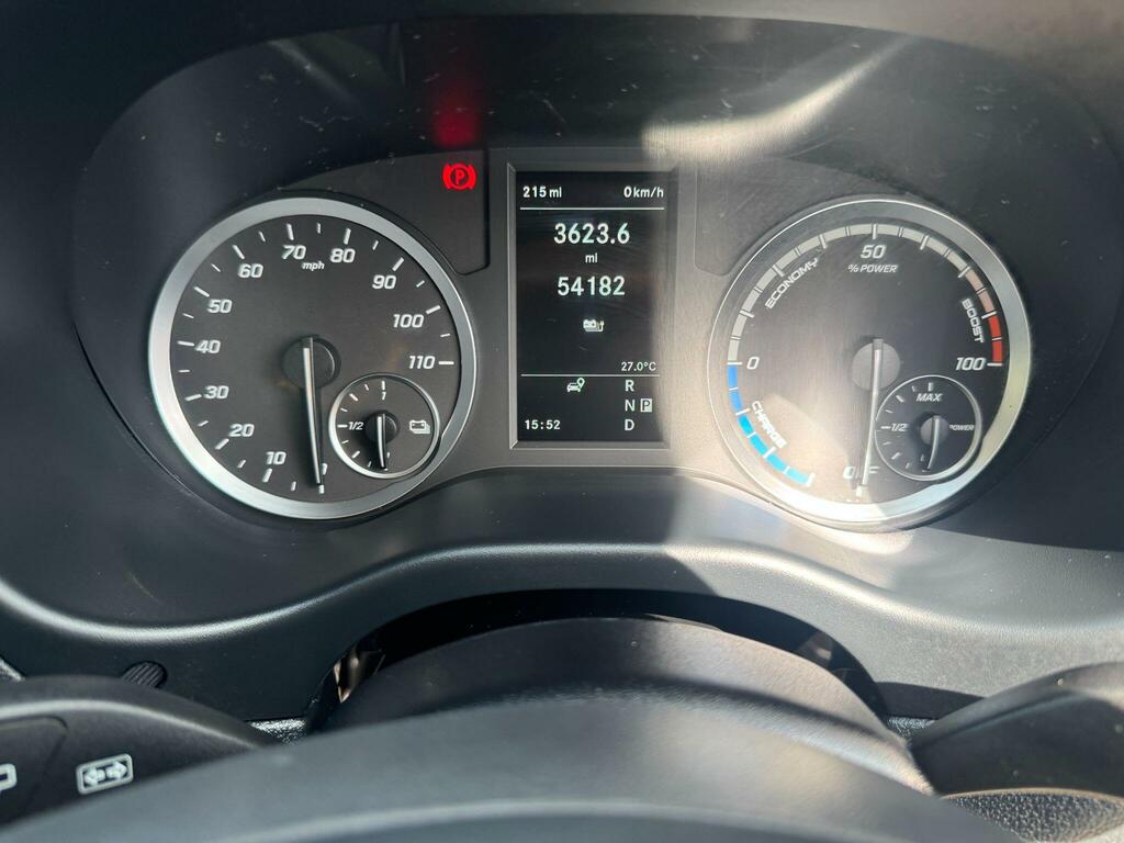 Mercedes-Benz eVito E 66 Kwh Van L2 Progressive White #10
