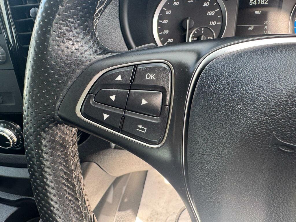 Mercedes-Benz eVito E 66 Kwh Van L2 Progressive White #14