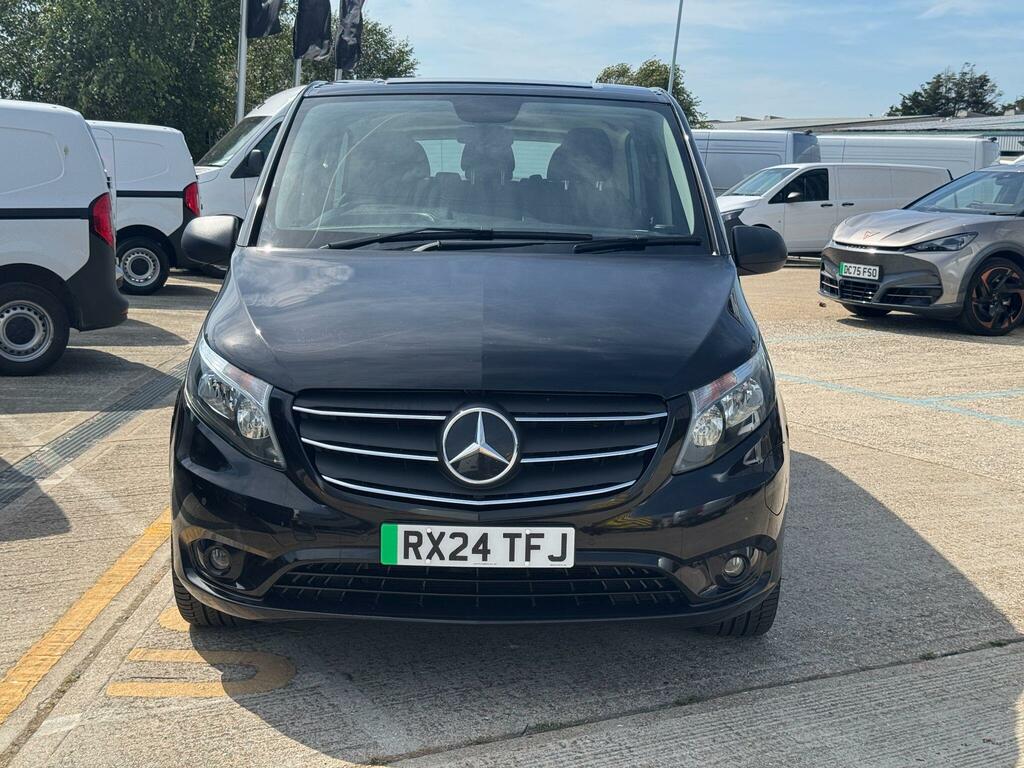 Mercedes-Benz eVito 100Kwh Premium Tourer Double Cab Black #2