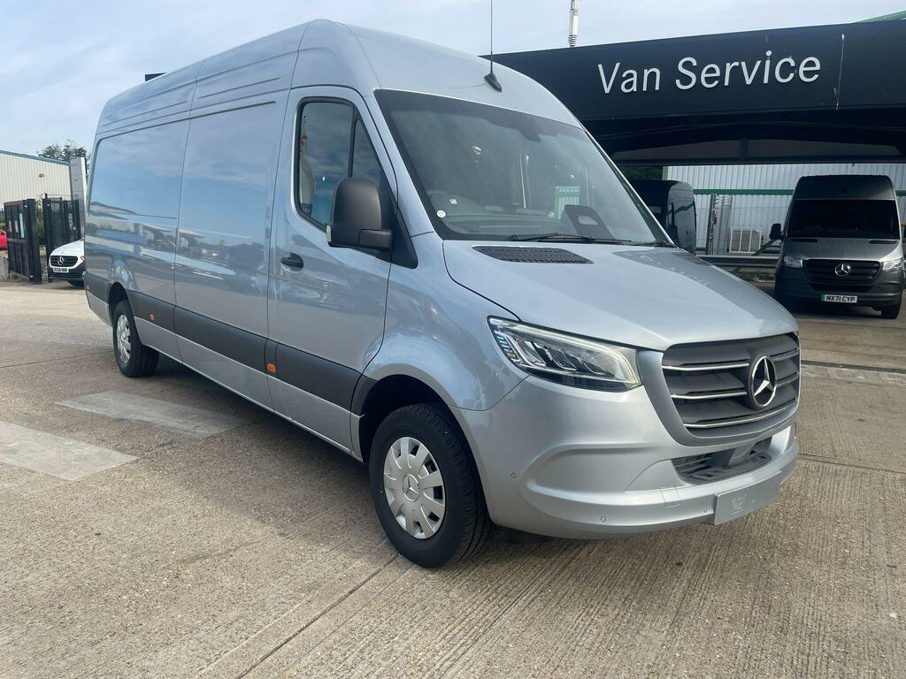 Mercedes-Benz Sprinter 2.0 315 Cdi Pro G-tronic Rwd L3 H2 Euro 6 Ss Silver