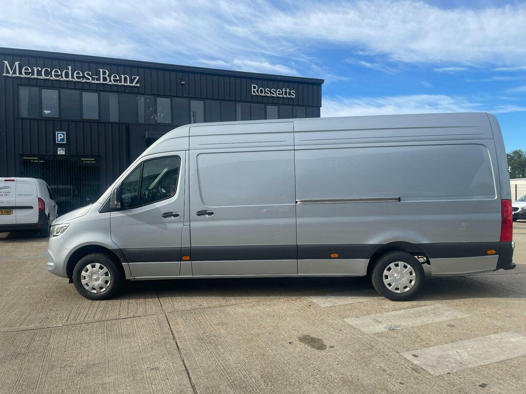 Mercedes-Benz Sprinter 2.0 315 Cdi Pro G-tronic Rwd L3 H2 Euro 6 Ss Silver #4