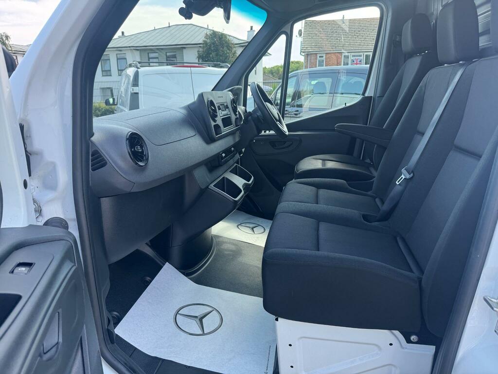 Mercedes-Benz eSprinter Esprinter Progressive White #15
