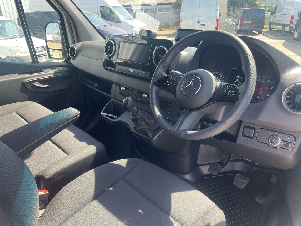 Mercedes-Benz Sprinter Mpv White #14