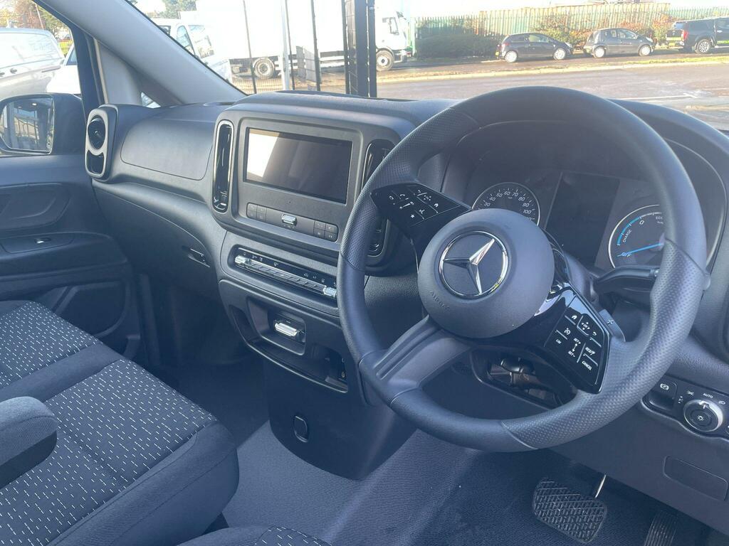 Mercedes-Benz eVito Evito Progressive L2 #15