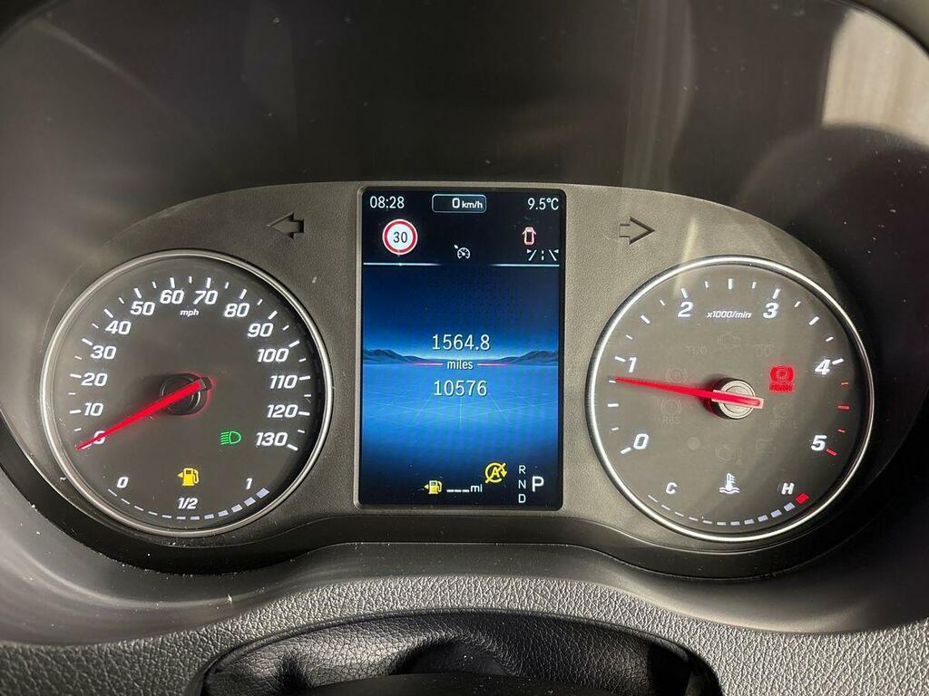 Mercedes-Benz Sprinter 3.5T L3 H2 Pro Van White #13