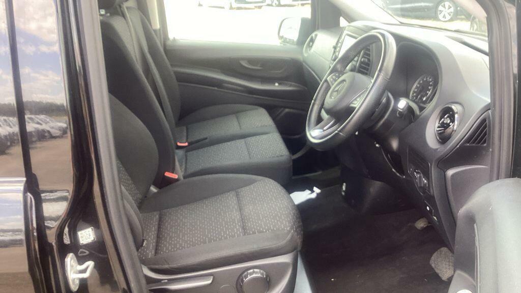 Mercedes-Benz eVito Evito Van Pure L2 White #9
