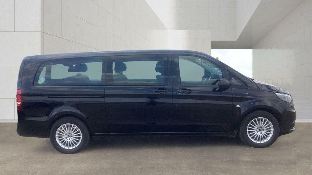 Mercedes-Benz eVito 100Kwh Premium Tourer Fwd L3 9Seat Black #5