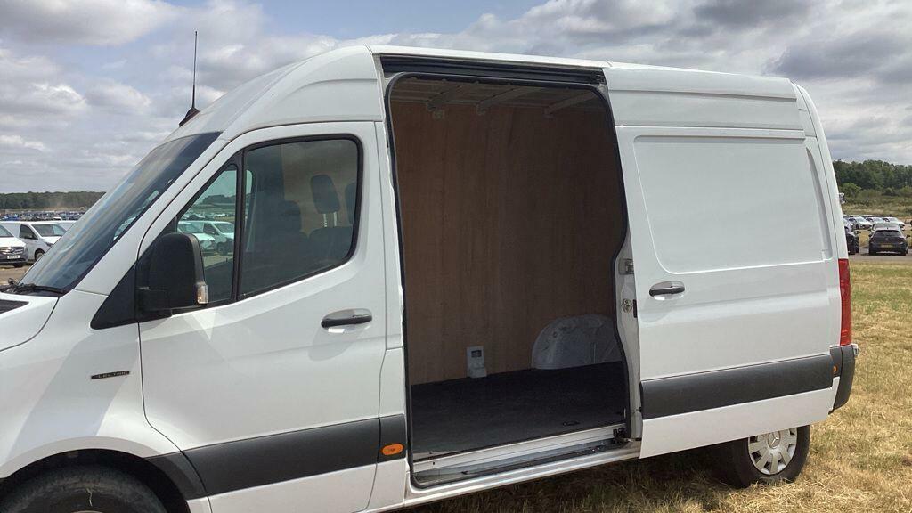 Mercedes-Benz eSprinter 39Kw Tekna With Bose Audio And Pro Pilot Technolog Blue #7