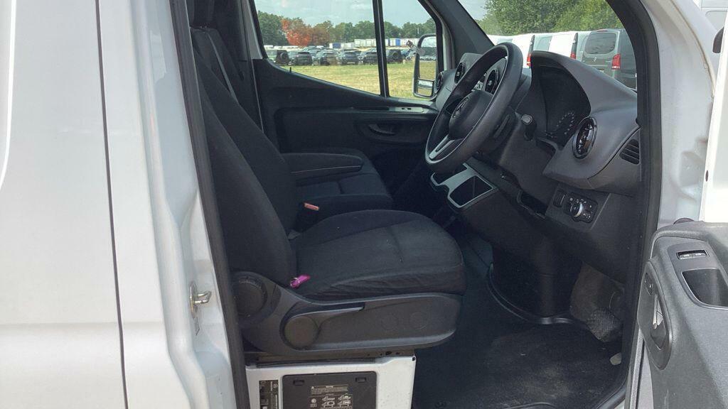 Mercedes-Benz eSprinter 39Kw Tekna With Bose Audio And Pro Pilot Technolog Blue #8