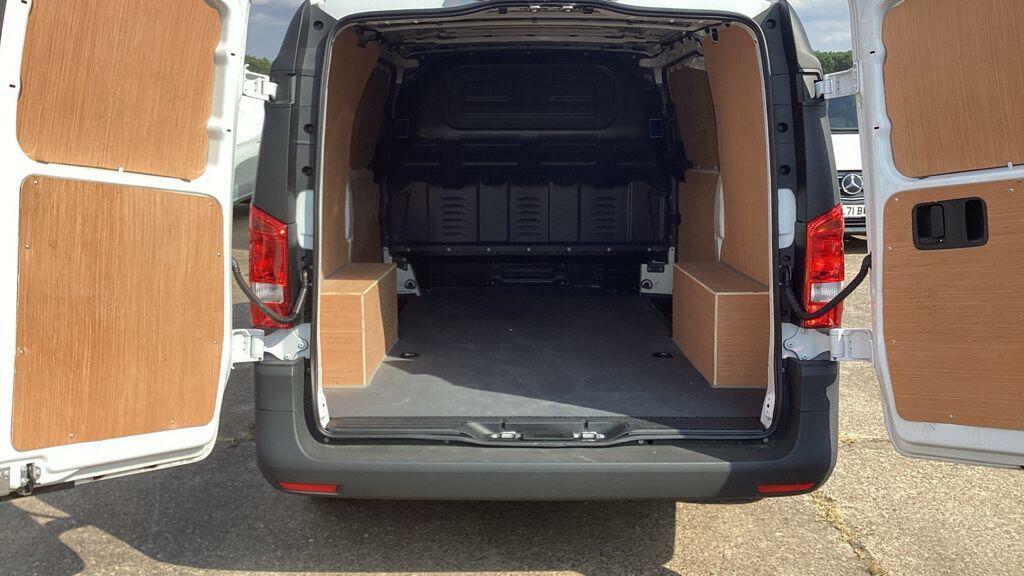 Mercedes-Benz eVito Evito Van Progressive L2 My21 White #7