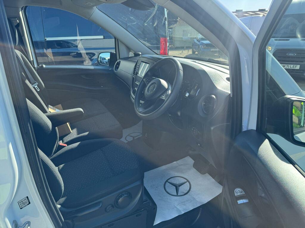 Mercedes-Benz Vito Progressive White #8