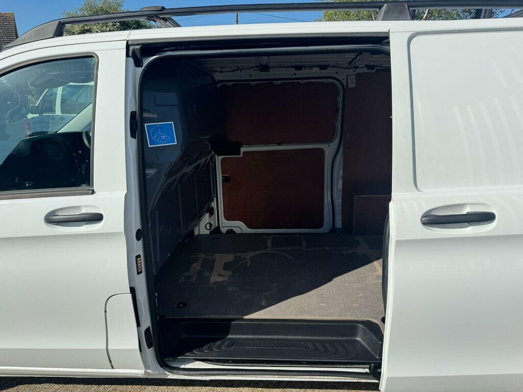 Mercedes-Benz Vito Progressive White #15
