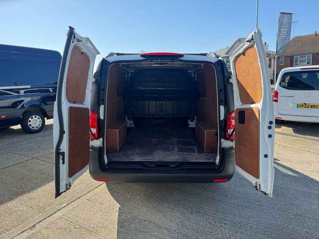 Mercedes-Benz Vito Progressive White #17