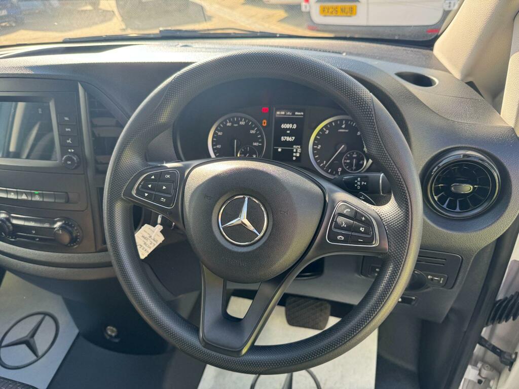 Mercedes-Benz Vito Progressive White #10