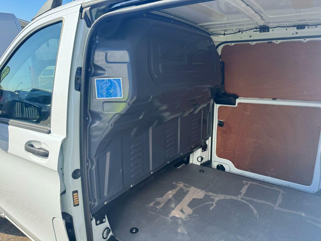 Mercedes-Benz Vito Progressive White #16