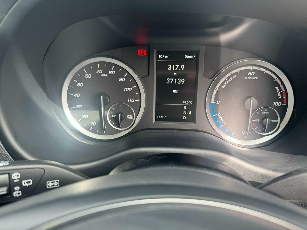 Mercedes-Benz eVito Evito Progressive L3 41Kw White #11