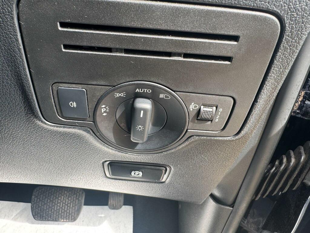 Mercedes-Benz eVito Evito Progressive L3 41Kw White #17
