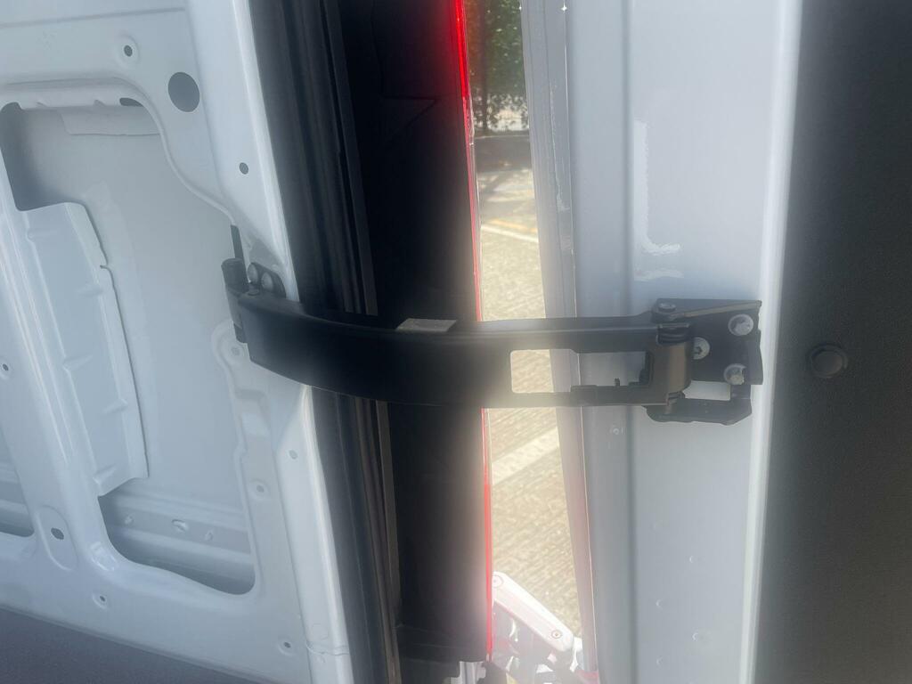 Mercedes-Benz eSprinter 314 81Kwh Pro Rwd L3 H2 White #21