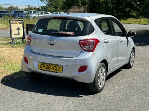 Hyundai I10 Hyundai I10 Se 1.0  #17