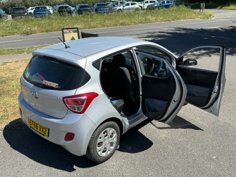 Hyundai I10 Hyundai I10 Se 1.0  #14