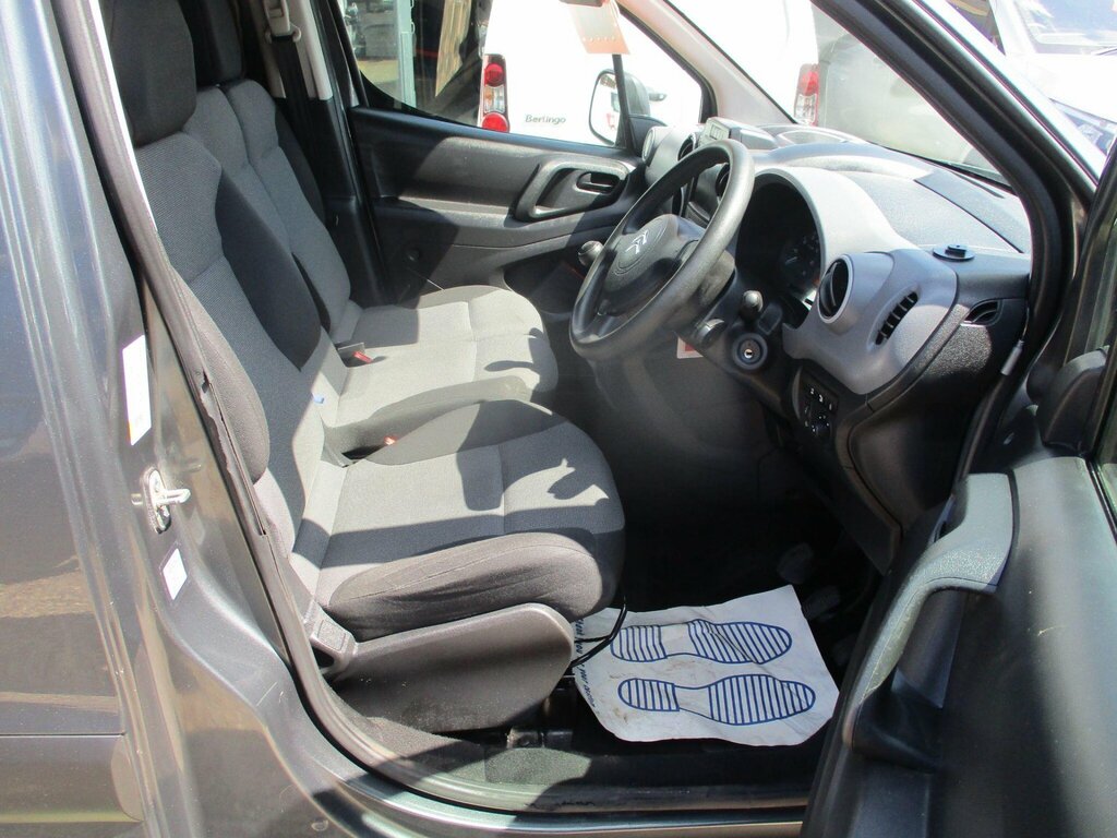 Citroen Berlingo Mpv White #28