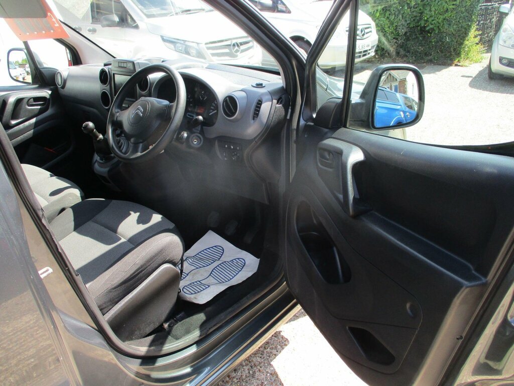 Citroen Berlingo Mpv White #26