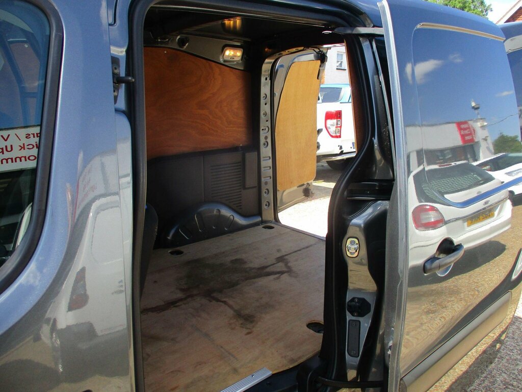 Citroen Berlingo Mpv White #23