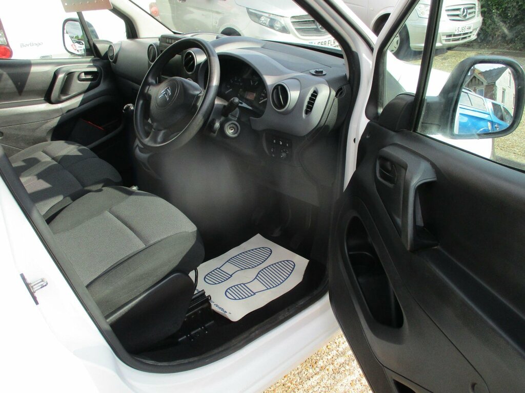 Citroen Berlingo Mpv White #24