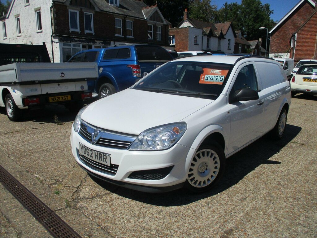 Vauxhall Astra 1.7 Cdti Ecoflex 16V Club Fwd L1 H1 White
