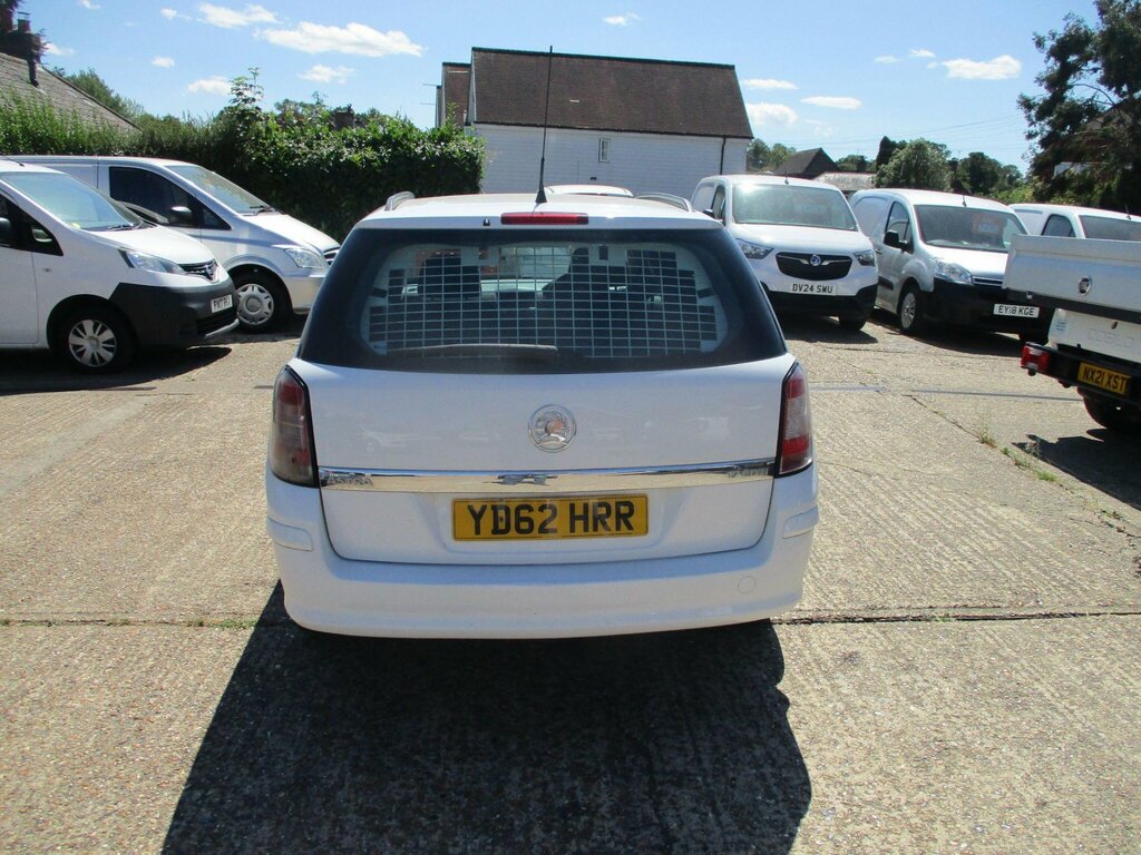 Vauxhall Astra 1.7 Cdti Ecoflex 16V Club Fwd L1 H1 White #4